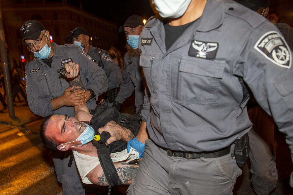 Izraelska policija uhapsila 55 demonstranata, ostale rastjerivala vodenim topovima