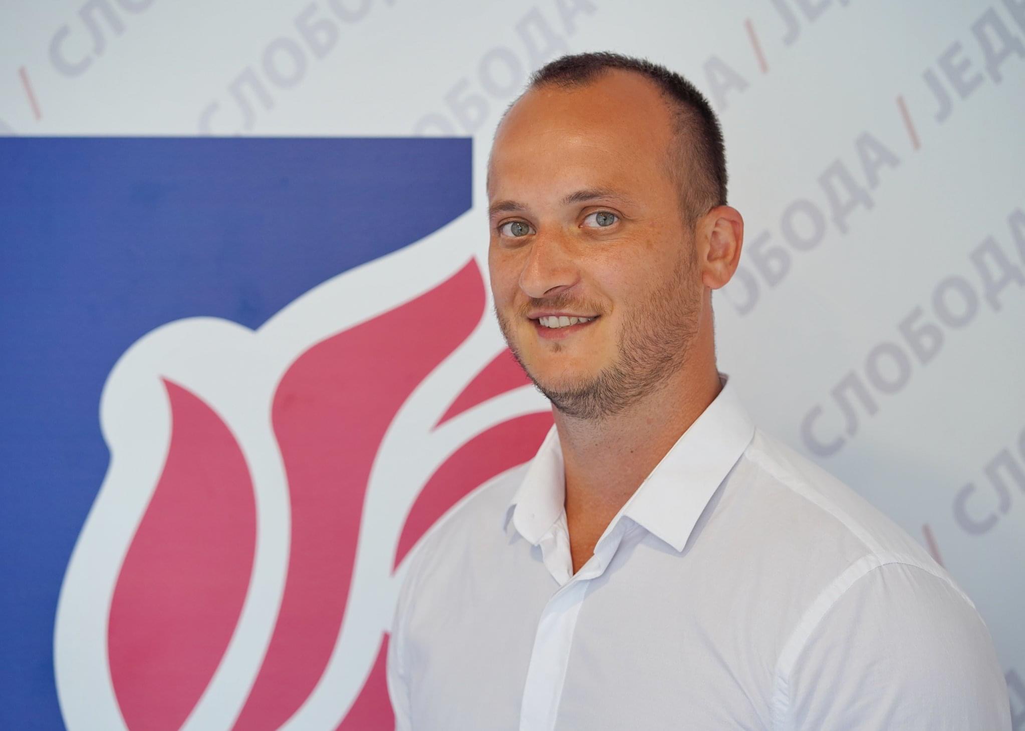 Cvijović (Socijalisti): Zadužujemo unuke da bi DPS kupovao sigurne glasače za izbore!