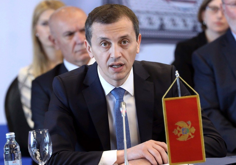 Borba saznaje: Orden Svetog Save koji je dobio Predrag Bošković vraćen u Patrijaršiju!
