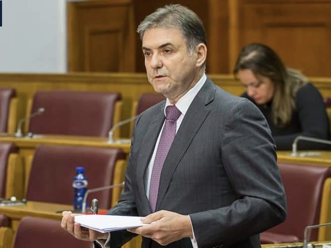 Majka Petra Ivanovića miljenik vlasti: Penzionerka dobila milionski kredit, sin bio veza sa firmama Šarića!