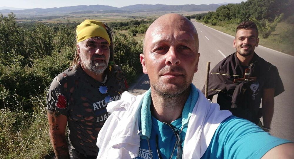 Podvig iz Hilandara: Krenula ubedljivo najduža litija za odbranu svetinja u Crnoj Gori