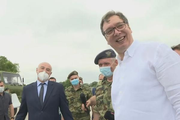 Vučić: Naša vojska je iz godine u godinu sve jača