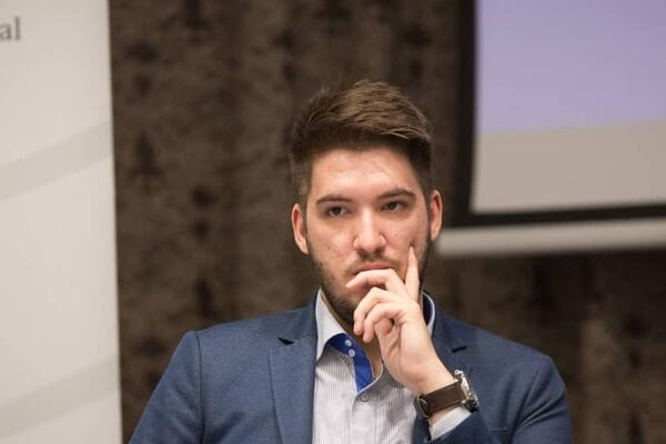“URA nije odgovorna što se politika SDP-a ne percipira kao opoziciona”