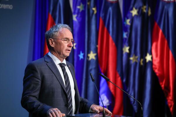 Afera oko nabavke respiratora: Čelni ljudi slovenačke policije podnijeli ostavke