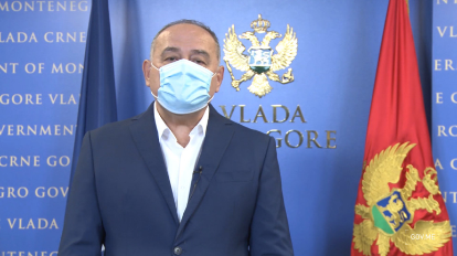 Milutin iz marta protiv Milutina iz jula: Nema više ostajanja doma, i kad je korona mora da se misli na ekonomiju!