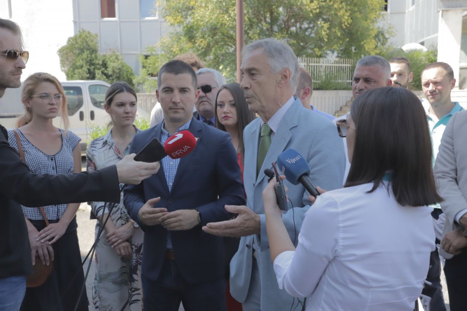 Nema jedinstvene liste jer su se Demokrate sa Lekićem unaprijed dogovorili da oni idu zajedno!