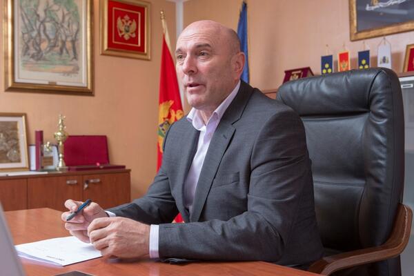 Carević: Poništićemo odluke koruptivne vlasti