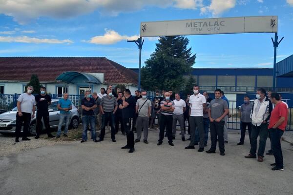 Nikšićka URA: Dok je DPS otvarao fabriku trupaca, radnici Metalca štrajkovali