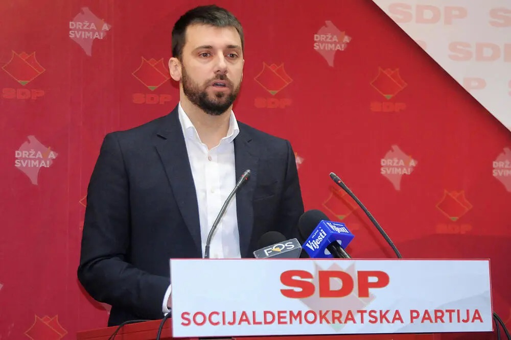 Zeković: Članovi DIK da podnesu ostavke