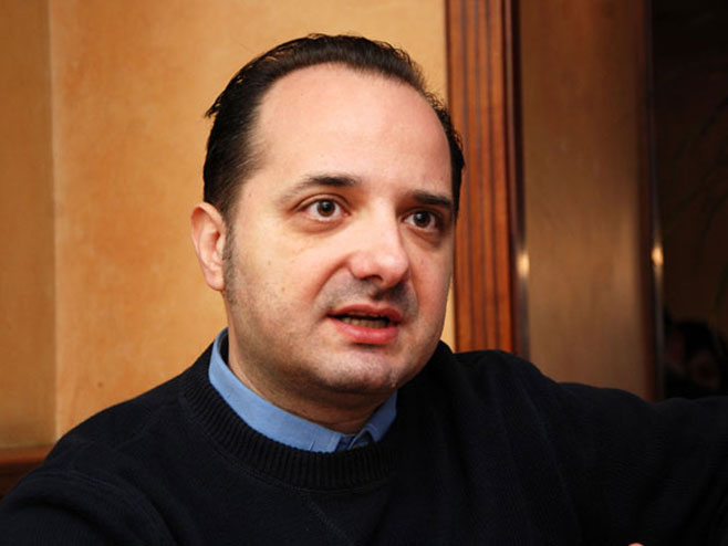 Raković: Laž režimskih medija da je ambasador Srbije učestvovao u pravljenju opozicione liste