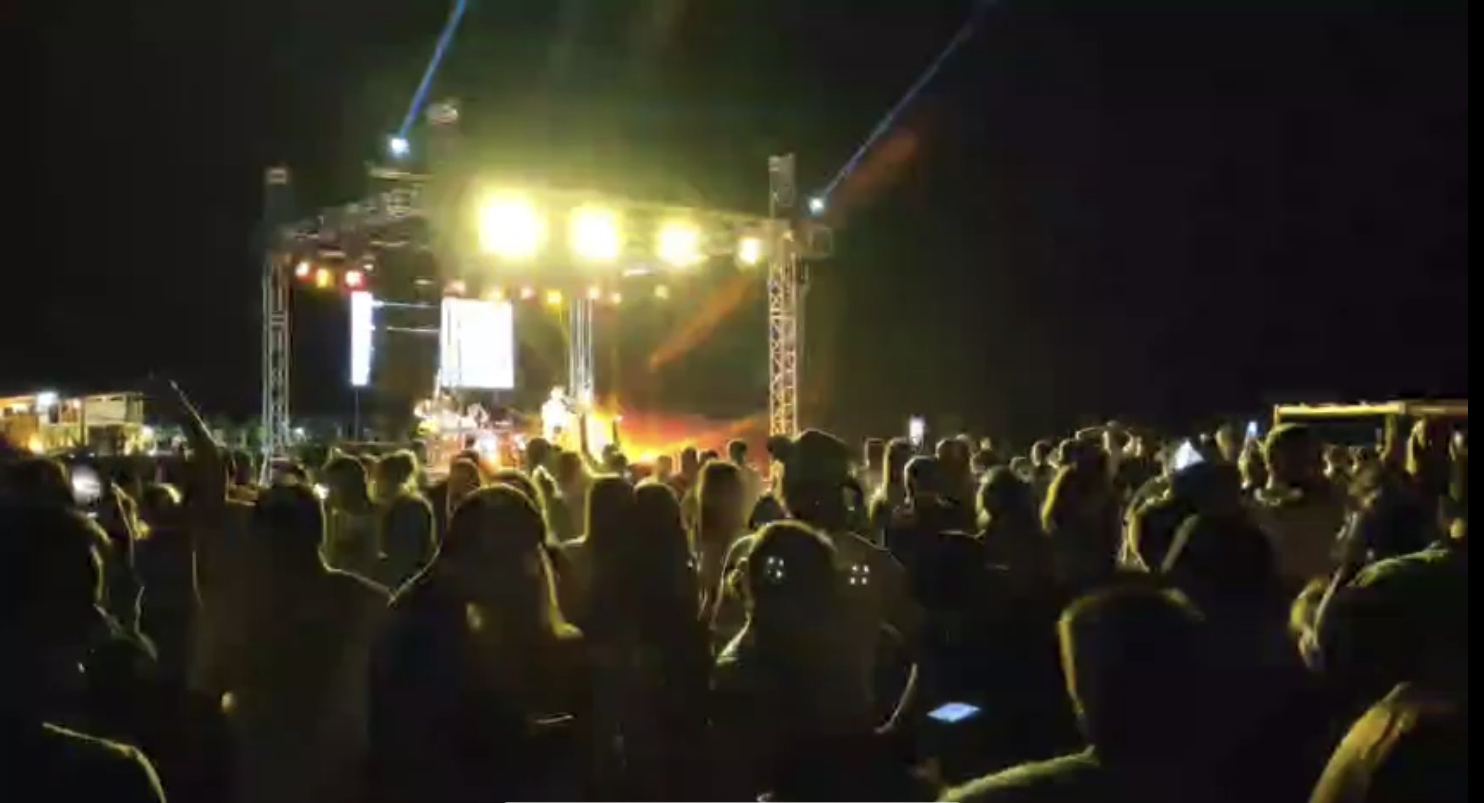 Skandal u Ulcinju: Preko 1.000 ljudi na žurci, sve mjere NKT-a prekršene, zdravlje naroda ugroženo! (VIDEO i FOTO)