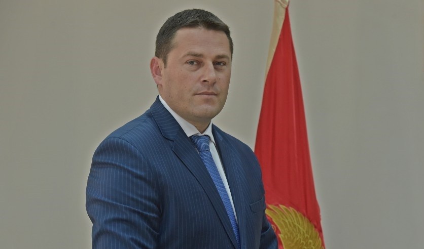 Tomić: Školska godina će definitivno početi 1. oktobra
