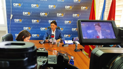 Rođak Predraga Jelušića: Uplatio mi je 300 evra pomići da me kupi pred izbore, al ja nijesam na prodaju!
