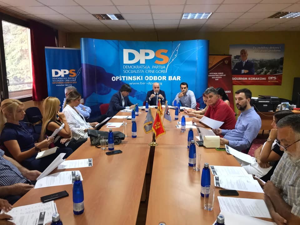Pukla tikva u DPS-u U Baru: Odbornik Miloš Fuštić napustio partiju, šefa nazvao “jadnikom i nesretnikom”!