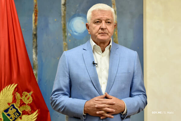 Marković poziva građane da ne vjeruju svojim očima: Nema „funkcionerske kampanje“ i zloupotrebe resursa