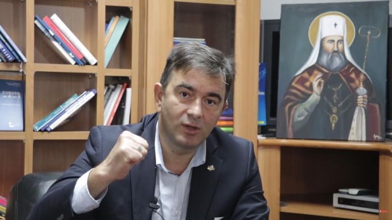 “Najsiromašnijim sugrađanima podijeliti besplatne bonove za hranu i finansijski podržati narodne kuhinje!