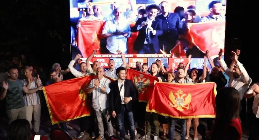 Crno na bijelo: Hvala svima koji ste godinama birali teži ali pravedniji put, pobijedili smo