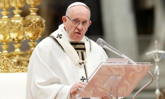 Ne želi da se sastaje sa političarima uoči izbora: Papa odbio da primi Pompea