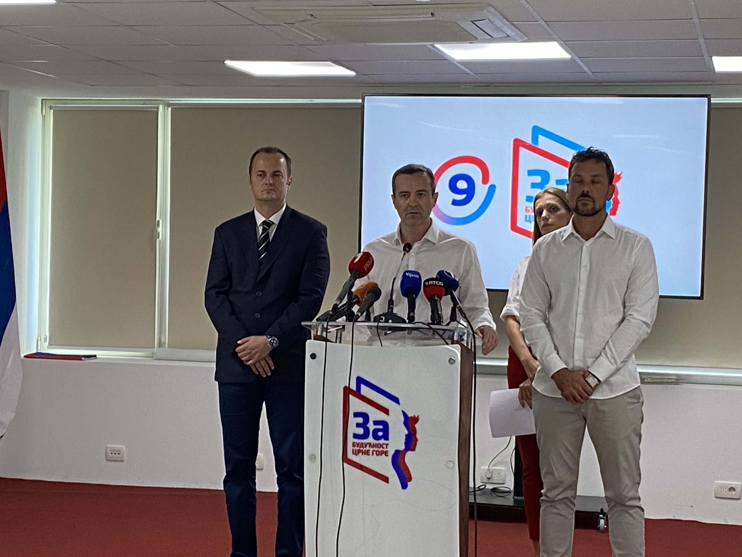 Iz koalicije “Za budućnost Crne Gore” pozvali narod da ostane kući: Imamo saznanja da može doći do tragičnih posledica na skupu u nedelju!