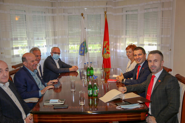 Sastanak Demokrata i Bošnjačke stranke: Suljo Mustafić i Osman Nurković bi ponovo u vladu, ali da izbace DF!