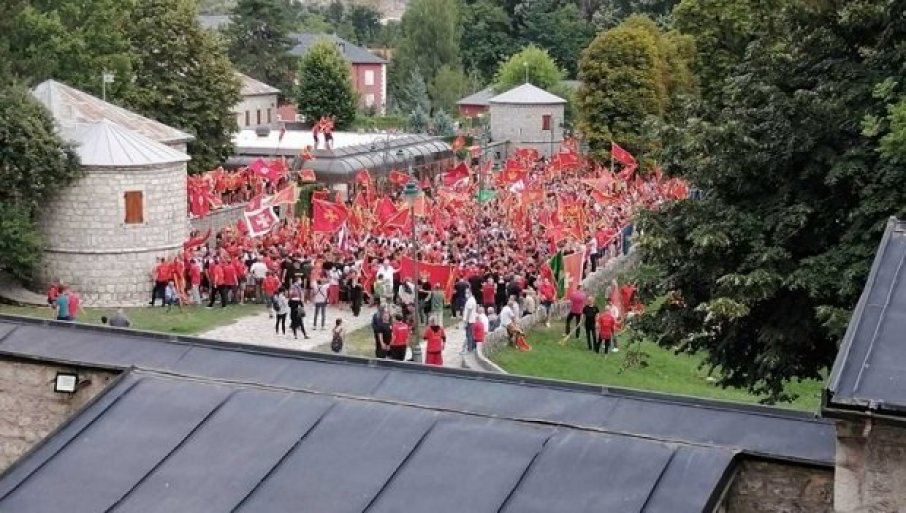 “Novosti”: Huligani bliski režimu spremaju incidente na skupu u Podgorici!