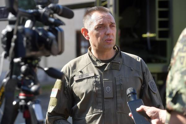 “Hašim Tači broji dane do podizanja optužnice, pa bi da se izbavi napadajući Srbiju“