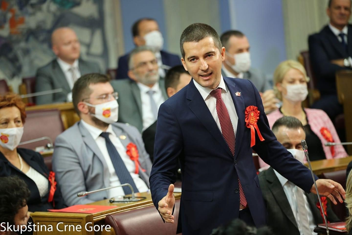 “Sve ono što je prihvatljivo za naše partnere, vjerske zajednice je prihvatljivo i za Demokrate”