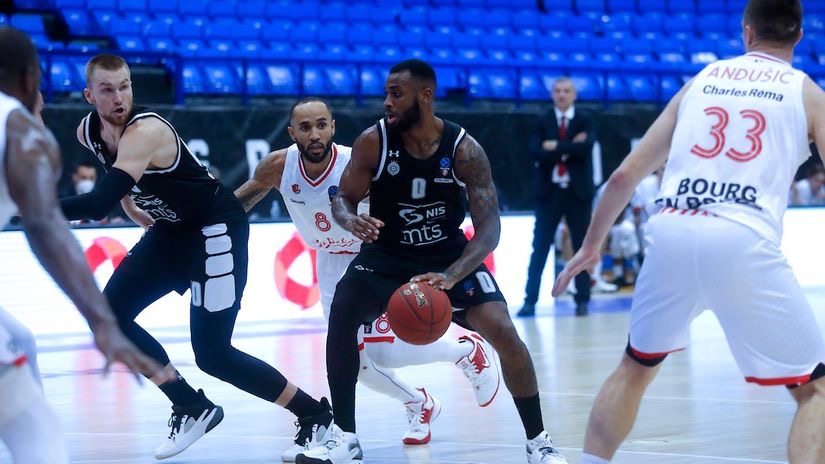 Partizan bez odbrane, ponižavajući poraz od Burža!
