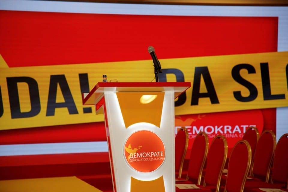 I Demokrate demantovale Vijesti: Špekuliše se imenima naših kandidata, sve je to neistina!