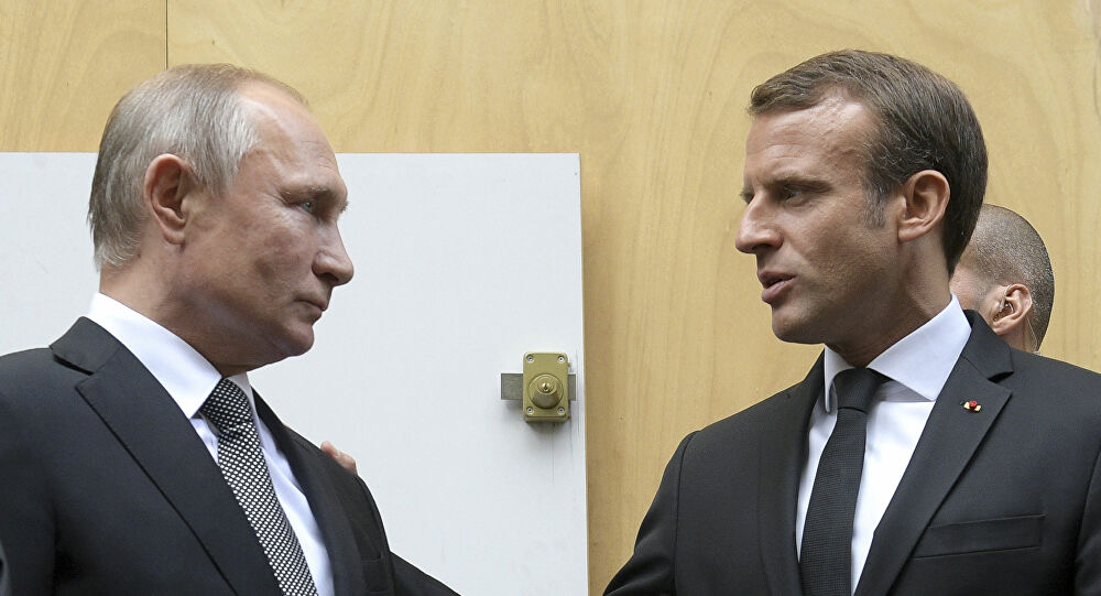 Putin i Makron pozvali na prekid vatre u Karabahu