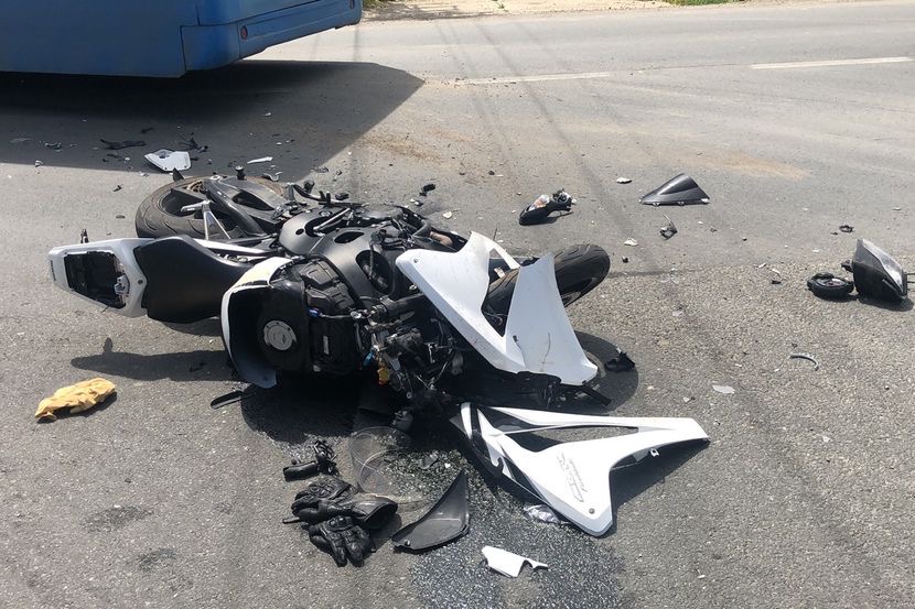 Saobraćajna nezgoda na putu Cetinje-Podgorica: Motociklista teško povrijeđen
