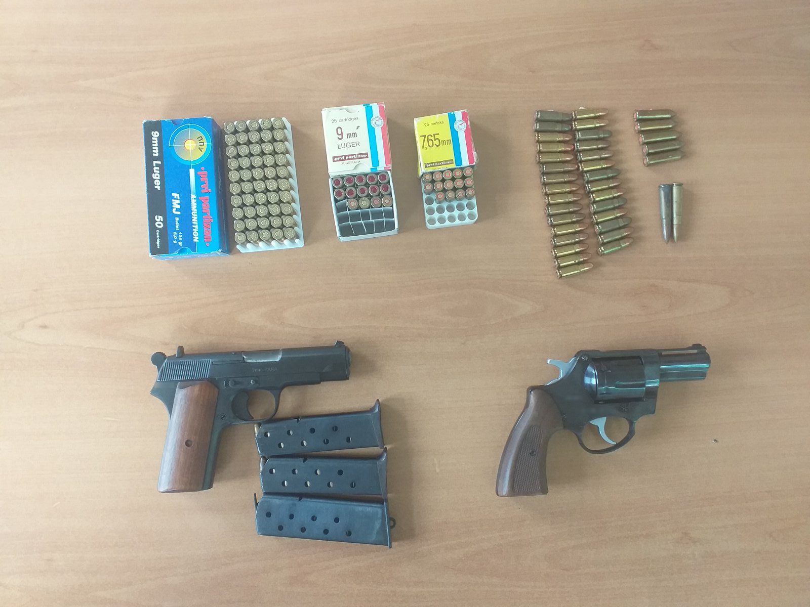 Na Cetinju: Oduzet pištolj, revolver i municija…