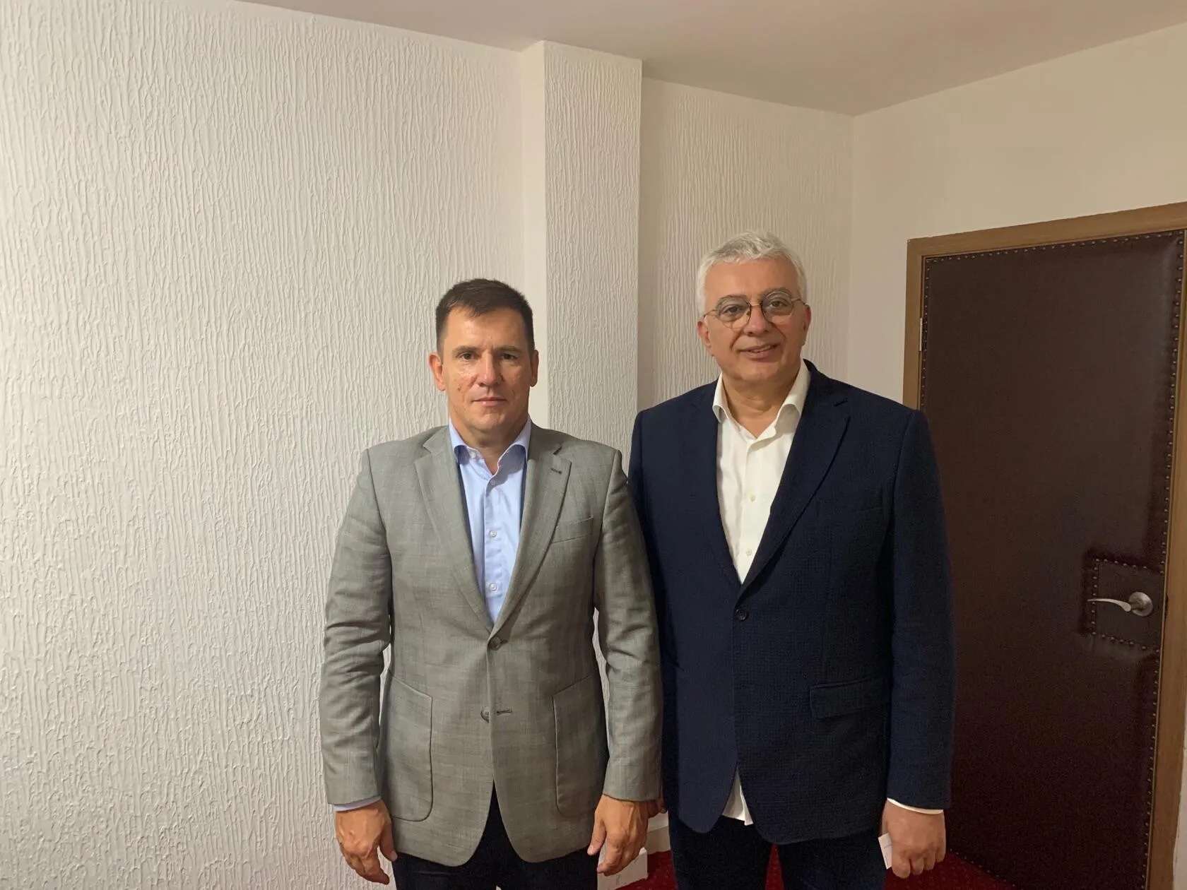 Mandić sa ambasadorom Češke: Vladu neće sastavljati Ambasade!