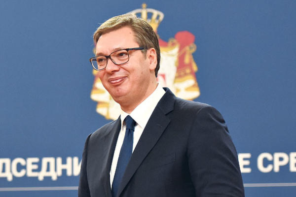 SNS skočio na čak 66 odsto, SPS pao na 8, Đilasu ne pomaže smanjeni cenzus!