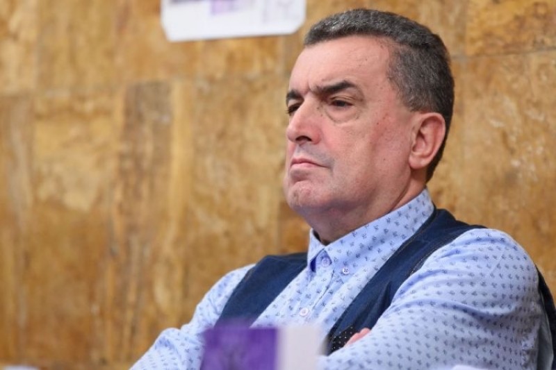 Vukadinović: Tri lidera DF-a podnijela najveći teret opozicione borbe, SDT da ispita miješaju li se Ambasade u formiranje Vlade!