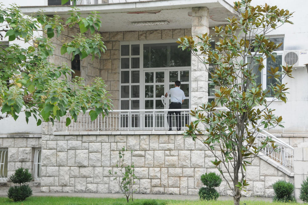 Nezaposlenih 9.736 više nego prije godinu