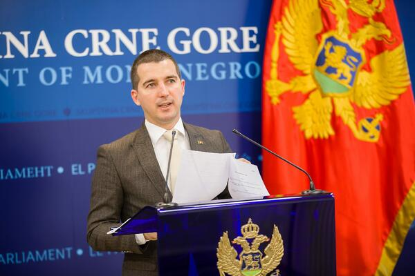 Poslanici će o novoj Vladi raspravljati najmanje dva dana