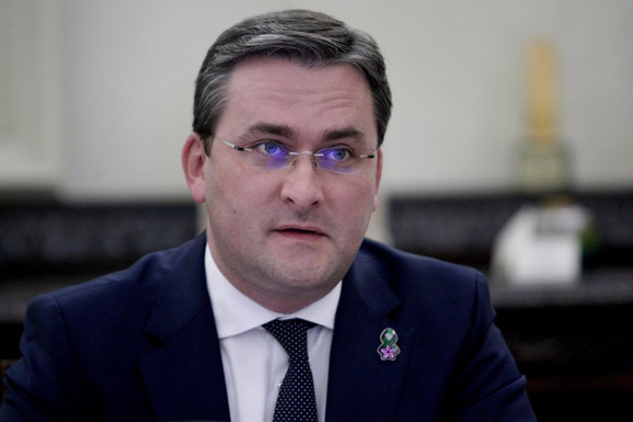 Selaković sa ambasadorom Indije: Radiću na unapređenju saradnje dve zemlje