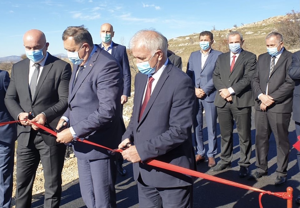 Dodik, Joković i Bajagić otvorili put koji povezuje Plužine i Gacko