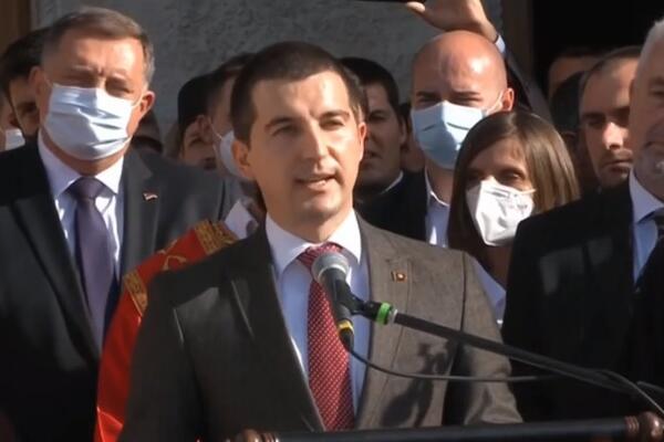 Bečić: Nadam se da ćeš biti posljednji vladika koji je branio Crkvu od dijela svog naroda