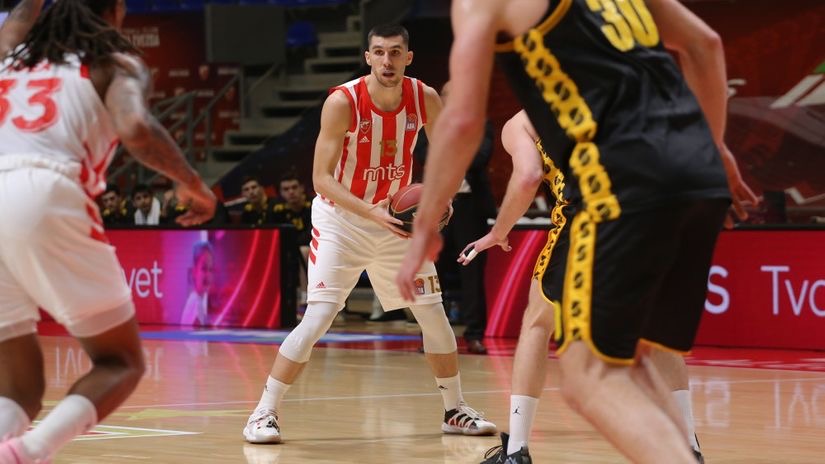 Zvezda odigrala najslabiji meč u sezoni i preživjela Split