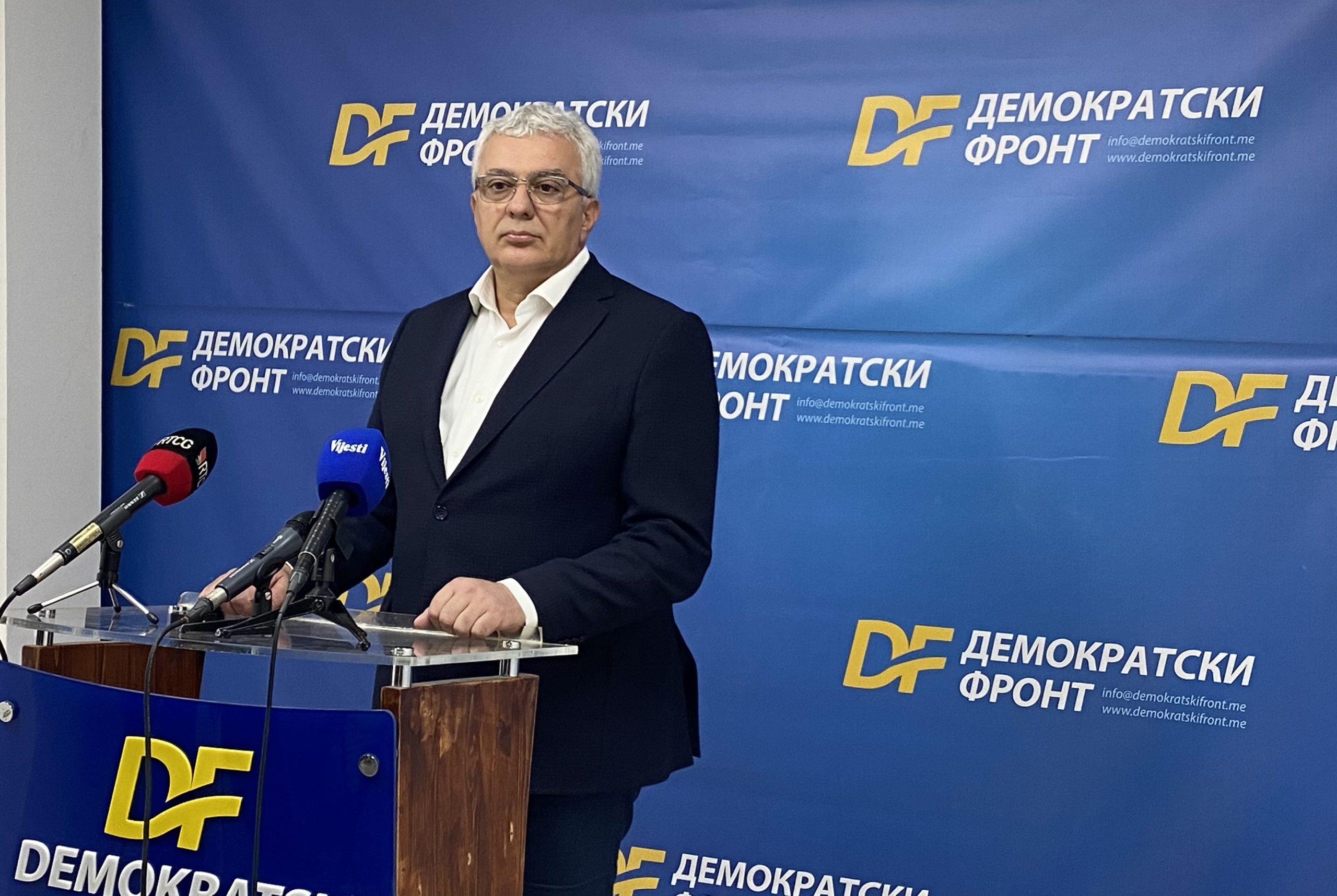 Andrija Mandić otkrio: Policija u Beranama zaplijenila cigarete vrijedane 200.000, vrh policije i tužilaštvo ćute! (VIDEO i FOTO)