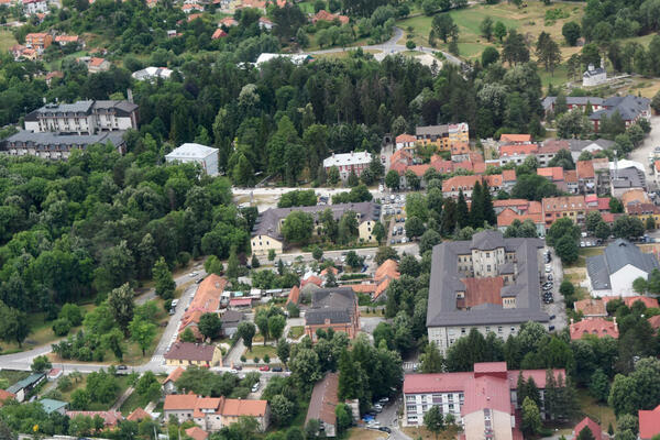 Cetinje: Muškarac izvršio samoubistvo na ulazu u ODT