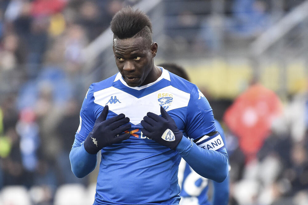 Bivši italijanski reprezentativac Mario Baloteli bira između Engleske ili Brazila