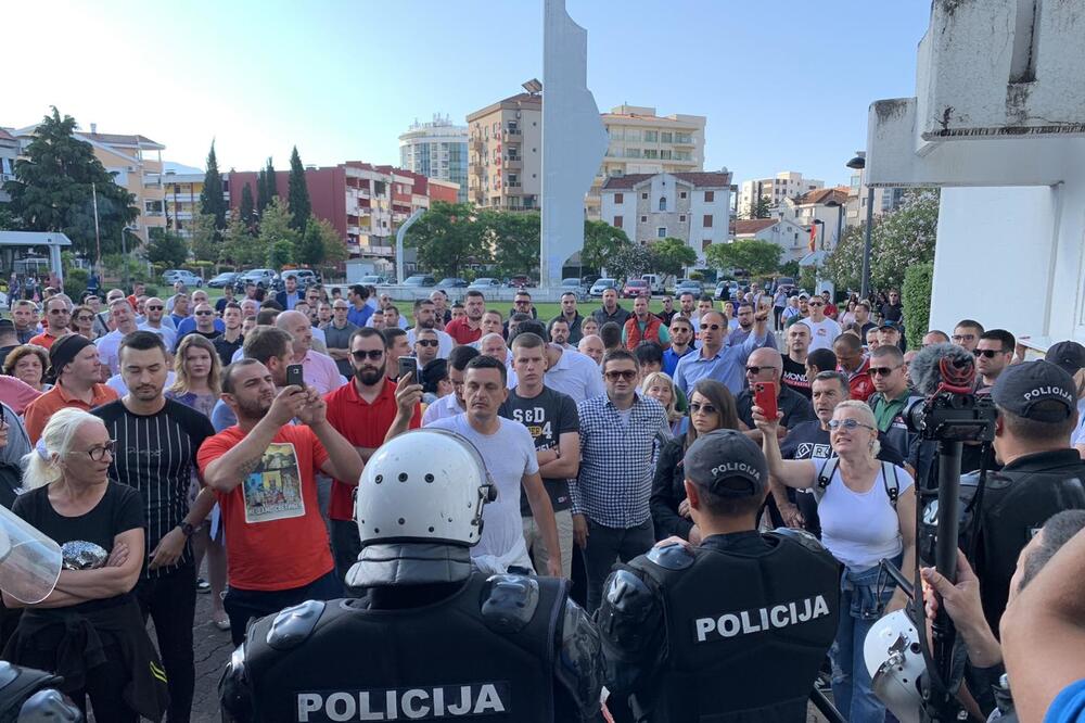 Haos u Budvi dobio sudske epiloge: Građanima već presudili, policajce još provjeravaju