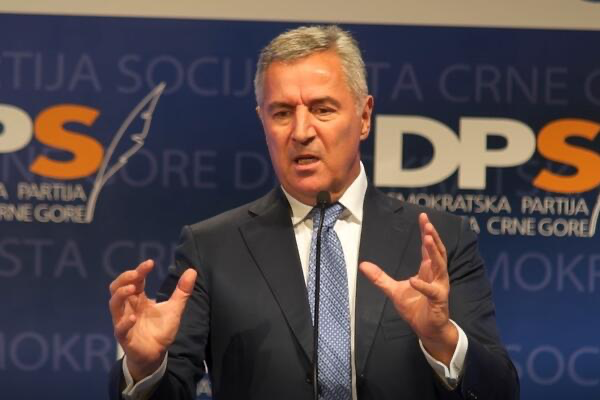 Đukanović: U redu, treba da se promijenimo, da se oslobodimo slabosti