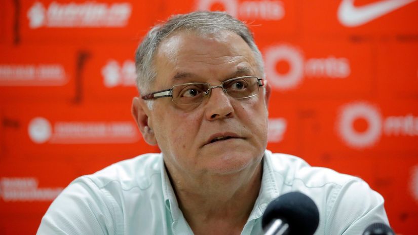 Otišao je Saša Obradović, ali problemi su ostali