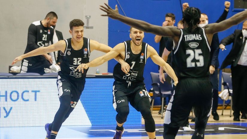Partizan protiv Levaloa, Lokomotive i Trenta