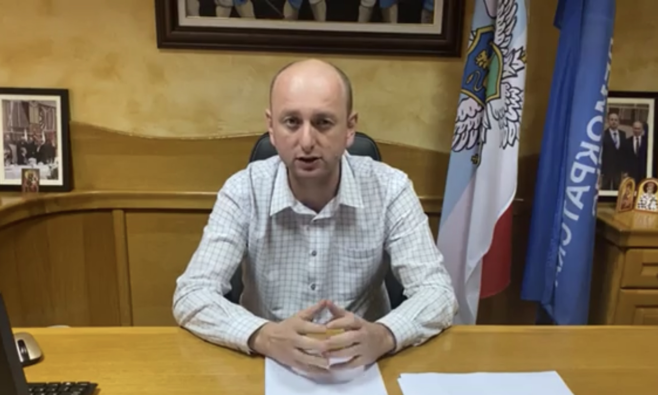 Knežević o skandalu na suđenju za “državni udar”: Odmah smijeniti čelne ljude u pravosuđu i policiji!