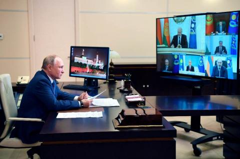 Putin predlaže da sljedeće nedjelje počne vakcinacija velikih razmjera u Rusiji